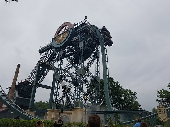 Hoogste achtbanen van Nederland - baron 1898 - Pretpark vergelijker.nl